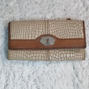 Fossil Cream and Tan Croc-Embossed Wallet